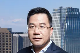 许家印离了杨惠妍捐了，这是玩“金蝉脱壳”要跑？#恒大回应许家印离婚传闻 #恒大地产发布公告 #碧桂园 #许家印婚姻状况引发关注视频封面