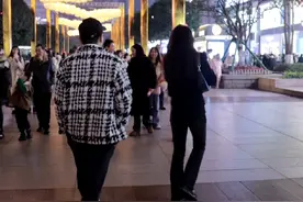 重庆街头搭讪防备心很强的气质美女#追女生 #搭讪 #脱单  #情感视频封面