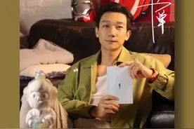 #吴昊宸  空巢书单🪹《当我谈跑步时我谈些什么》 当你不顾一切地奔跑，世界便与你共振。   #吴昊宸 #吴昊宸空巢书单 #读书 #好书分享