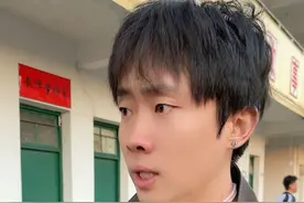 早晨检查学生仪容仪表@🐽阿喵（福建第一内向） @蟑飞（福建第一深情） @龙泽（福建第一老实） #教师日常 #内容过于真实 #剧情演绎 #校园生活 #日常娱乐视频封面