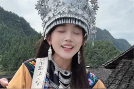 伍岚正你也很为我着迷吧 #苗疆少女 #精神状态belike #抽象 #灵魂歌手 #吉他弹唱视频封面
