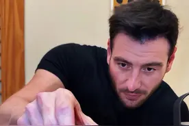 微波炉泡茶？广东凉茶是热的？我第一次体验各式中国春茶，结果完全爱上#外国人也开始流行喝中国茶了#第一口春茶在抖音#召唤茶友#外国人在中国视频封面