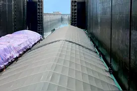 三峡五级船闸～大船下楼梯～全程四小时通过压缩20秒精彩呈现～出闸直奔江苏段#三峡五级船闸