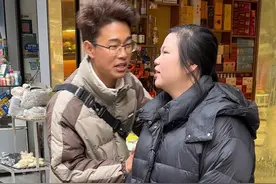 媳妇的智齿终于拆线了，她居然马上就要吃火锅 真的可以吗视频封面