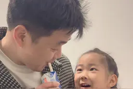 每个爸爸都曾是孩子心中的超人 #父女日常#成长瞬间视频封面