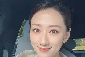 我的小米su7 Ultra想退单的念头 本以为小米su7 Ultra快速锁单，就可以按锁单顺序进行交付提车。后来才发现是我自己太天真了。9秒的订单在深圳都不能做到第一批交付。百来台已经提了，都没有我的。那种达到官方沟通无果的感觉，谁懂啊？到最终有一种就算给你晚提了，你又能怎样呢？希望小米客户服务这块也可以像车一样，越来越好吧。#小米su7ultra #小米雷军 #小米汽车交付  #小米su7ultra提车 #是Sammie姐@雷军