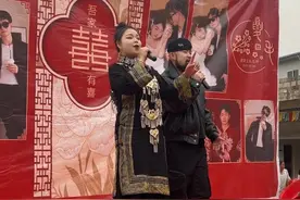 #热门音乐🔥 #户外唱歌🔥 #这首歌太🔥了 #搭档组合视频封面