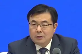 国家统计局：4月份，全国外来农业户籍劳动力城镇调查失业率4.7%，比上月下降0.3个百分点视频封面