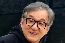 #成龙 拍《熊猫计划》真的是圈钱吗，可龙叔他不缺钱呀#电影熊猫计划 #娱乐评论大赏 #一代人的回忆视频封面