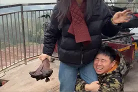 大儿想买年货，老公一招制服媳妇，却遭嫌弃#零食很忙年货节#零食很忙视频封面