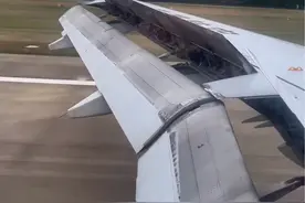 飞机降落时速度一般在140节到160节左右，因此飞行员需要通过调整襟翼、使用发动机反推装置和刹车系统等手段来控制飞机的速度和滑行距离。#飞行视角 #安全着陆 #民航客机 #飞机扰流板 #航空科普