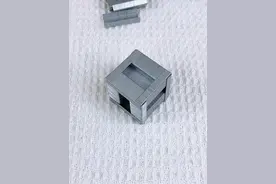 用订书钉来制作一个正方体吧，方便孩子学习数学几何图形，简单又好玩。#亲子手工 #手工diy #立体图形