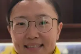 @石铭 希望能向@张伟丽—黑虎搏击 @闫晓楠 两位前辈看齐，正在积极准备UFC首秀！#UFC314视频封面