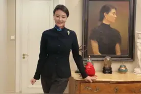一条穿了17年的裤子，看上去英姿飒爽#芳菲的文明之旅 #芳菲风穿搭视频封面