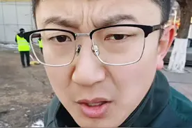 太在意别人眼光 就等于跟别人合伙欺负自己。#幽默#内容过于真实#拒绝内耗