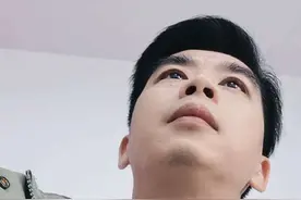 面试服装模特平面模特需要投资你信吗？#dou上热门 #内容启发搜索 #面试 #模特 #叫我莫生气视频封面