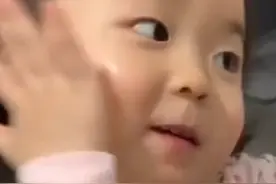 哥们你这姿势给我笑醒了，对不起我又睡着了 #娱乐评论大赏#搞笑 #万万没想到 #苏炳添#跑步视频封面