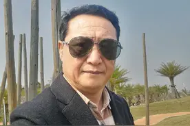 上海一女老师出轨16岁男生，“聊天记录被老公曝光”视频封面