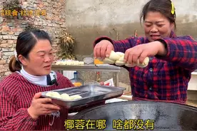 3斤面粉加二两蜂蜜，姐俩今天做了三色麻花，酥脆掉渣，蜂蜜味浓视频封面