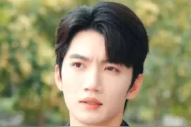 她是他一手养大的小玫瑰，而她只想做他的妻子！#甘愿臣服