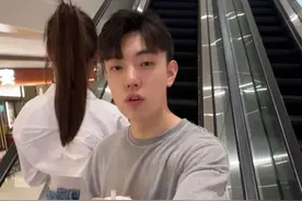 哪有女孩约会这么聊天的啊？这不能要吧……#约会 #相亲 #子豪的vlog #腼腆男孩