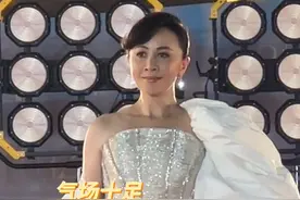 58岁#刘嘉玲金像奖造型 港星的气场与生俱来，女王范十足#金像奖红毯视频封面
