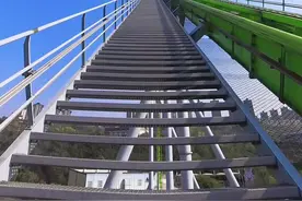 第一视角带你体验过山车🎢 #过山车 #过山车第一视角 #重庆欢乐谷 #国潮文化节 #潮中国视频封面