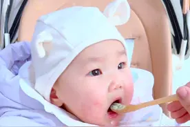 9月龄➕26天宝宝，下午辅食黄骨鱼浓汤碎碎面，宝宝多吃鱼好处多多，做成这碗浓汤鱼碎碎面，汤白味鲜，营养美味，宝宝能吃一大碗#辅食教程 #干饭宝宝上线 #宝宝辅食 #辅食 #辅食分享