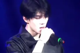 就是要这股子“劲劲儿的”的倔强…#吴世勋 #咸恩静 #凯拉奈特莉 #向全世界安利 #反颌视频封面