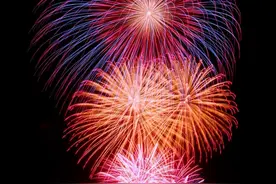 教你用手机拍烟花，记得关注收藏起来看哦 #摄影 #手机摄影 #手机摄影教学 #手机摄影技巧 #烟花视频封面