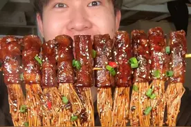 室友半夜不睡觉偷吃夜宵怎么办 #夜宵#妈呀太香了 #美食vlog#这一口简直香迷糊了视频封面