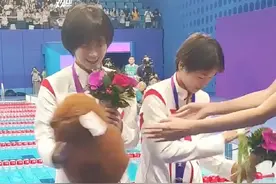 为何全红婵比赛国际第一国内第二？周继红脱口而出一句话，才明白全红婵输的一点不冤 #全红婵 #全红婵陈芋汐王炸 #中国跳水梦之队 #陈若琳教练人美心善视频封面