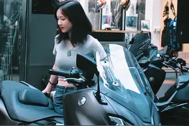 来了，全新“雅马哈tmax560”踏板摩托车#抖音汽车 #雅马哈tmax560 #摩托车 #dou是好车 #带你懂车视频封面