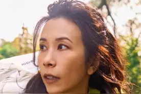 狼爪jack wolfskin是个什么品牌？狼爪请莫文蔚做代言人，它在中国还能重振荣光吗？#莫文蔚 #jackwolfskin狼爪 #户外穿搭 #户外品牌 #户外服装视频封面