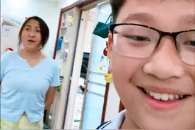 游戏世家里的媳妇居然不会玩游戏？后悔了呀#父子 #游戏 #逆战烧饼哥