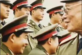 《军旅回忆》（十三）八七式军服            87式军服是1987年8月26日由中央军委批准定型，下发生产，至1988年国庆节，人民解放军自1955年后再次实行军衔制，全军也于同日开始换装87式军服，刚刚诞生不久，已生产近400万件的85式军服悄然退场。 我有幸穿过65、85、87式三种军服，成了我一生的骄傲！ #军旅回忆#军服演变视频封面