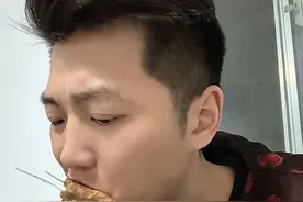 愿我们都不被岁月抹去激情，也不被年龄限定。列气！#人间烟火  #真我Neo7SE #游戏神机选真我视频封面