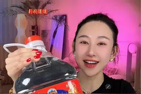 北京二锅头大桶酒，一桶5升十斤装，52度清香型白酒 只要52，保证纯粮酿造。#好酒推荐 #纯粮酿造 #清香型白酒 #二锅头 #好酒送到家视频封面