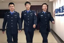 先当五年兵，再考警。如何高效上岸公务员：服役五年，符合招考学历，上岸几率就已经很大了。#五年专项岗 #退役军人 #考公 #服务基层项目人员
