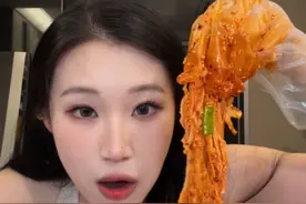 网上很火的冷吃大杂烩到底好吃吗… #椒麻大杂烩#冷吃千层肚 #开袋即食 #美食 #零食推荐