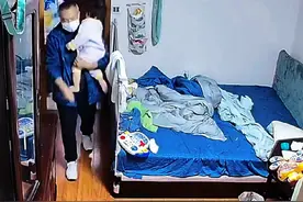 宝宝醒来家中没人吓得不敢吱声，看到爷爷回家才放声大哭，爷爷不断道歉：对不起，对不起（制作：官）#宝宝 #爷爷 #暖心 #正能量