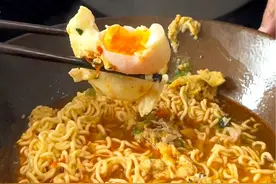 #方便面 #一飞一卧 #方飞卧 #天津早点视频封面