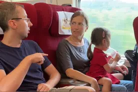 带婆婆去了熊猫基地，Sophie的愿望清单。#换种方式记录生活视频封面