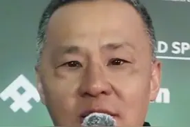 阿联酋特警挑战赛浙江特警队逆袭夺冠，从业32年的的浙江公安代表队领队激动到热泪盈眶“为国争光，倍感自豪”，凯旋归来笑着秀他的金牌#特警视频封面