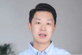 工地工人被罚吊“示众”？网友们展开了一场唇枪舌战……#农民工 #媒体精选计划 #安全帽视频封面