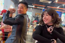 神客 香香老板娘跳舞说唱那是一流的#主打的就是一个真实 #精神状态belike #川渝男人 #有趣的灵魂视频封面