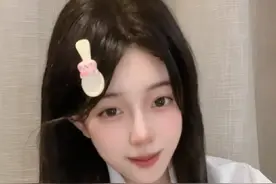 月亮眨眨眼睛我把你放在手心～～ #月亮眨眨眼睛 #小雨天气 #无声卡清唱 #翻唱视频封面