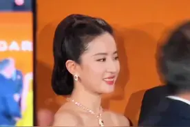 一些可爱与优雅的瞬间～ #刘亦菲 #晚宴 #玫瑰的故事视频封面