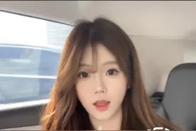 姐在刘海届考研了，齐刘海中分无缝切换#发型教程视频封面
