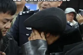 弟弟被拐时姐姐年仅2岁 父母近年遗憾离世，34年后姐弟终团聚，姐姐一家送上鲜花欢迎弟弟回家，转发助力团圆@胡祥雨 @茜姐来了 #团圆#寻亲#回家#好事成真#开年行善视频封面